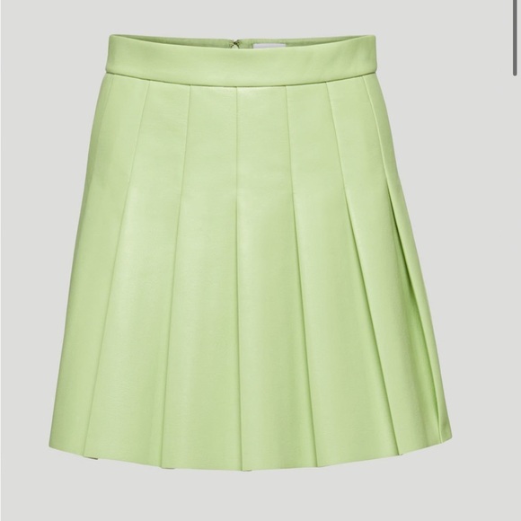 Aritzia Sunday Best olive Micropleated skirt - Picture 1 of 4